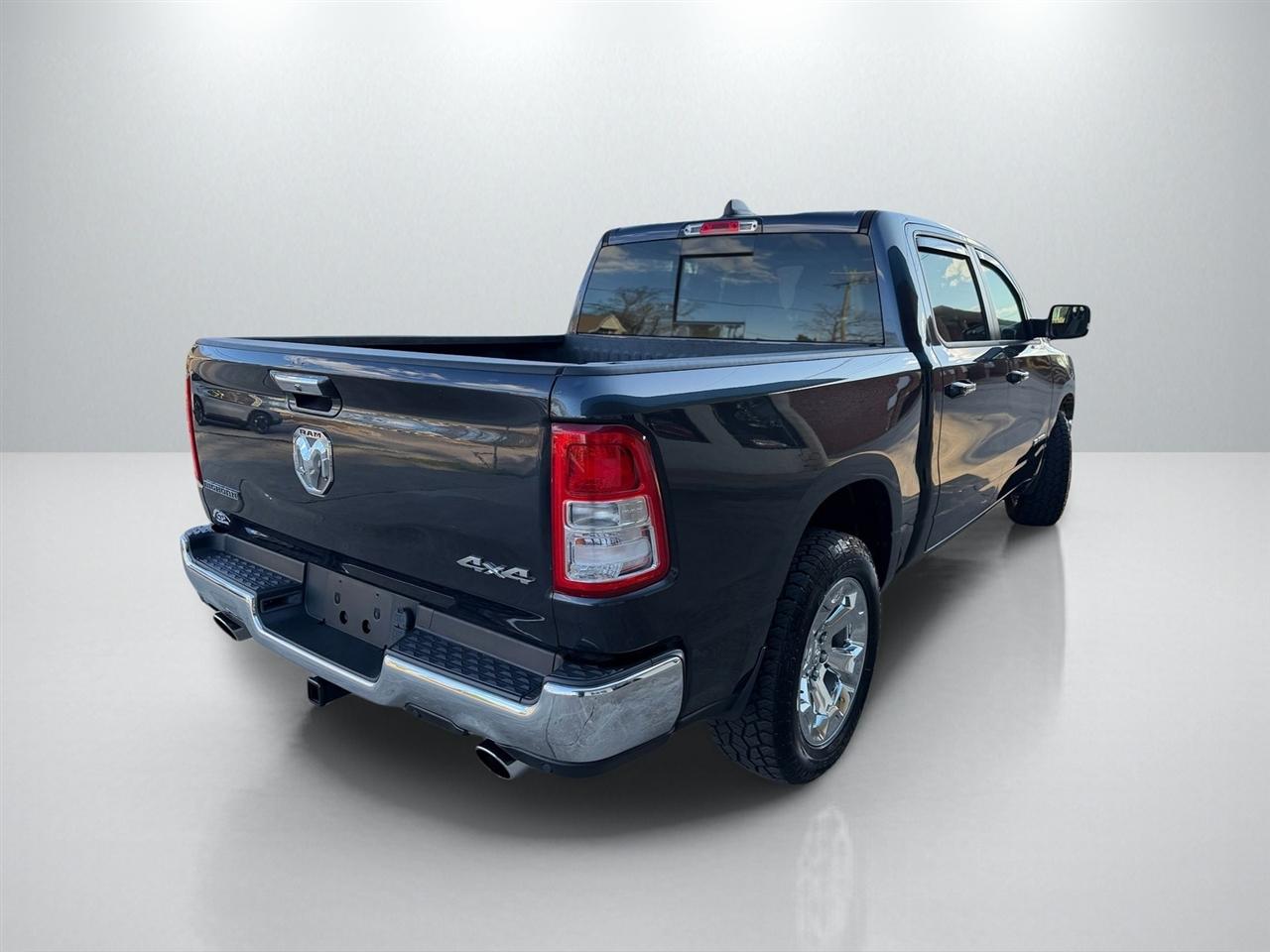 RAM 1500 Big Horn Crew Cab SWB 4WD 2020
