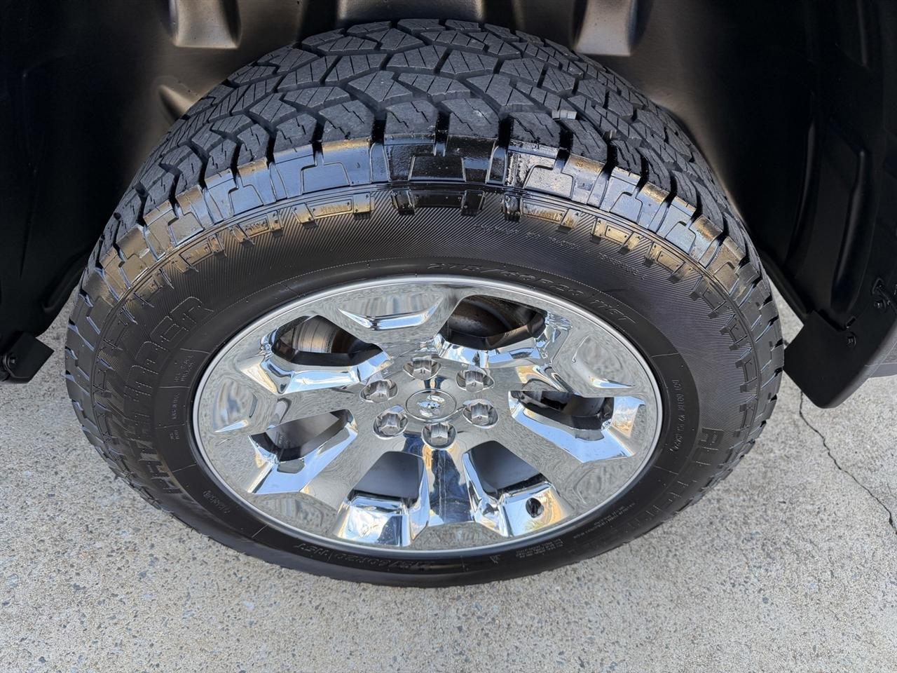 RAM 1500 Big Horn Crew Cab SWB 4WD 2020