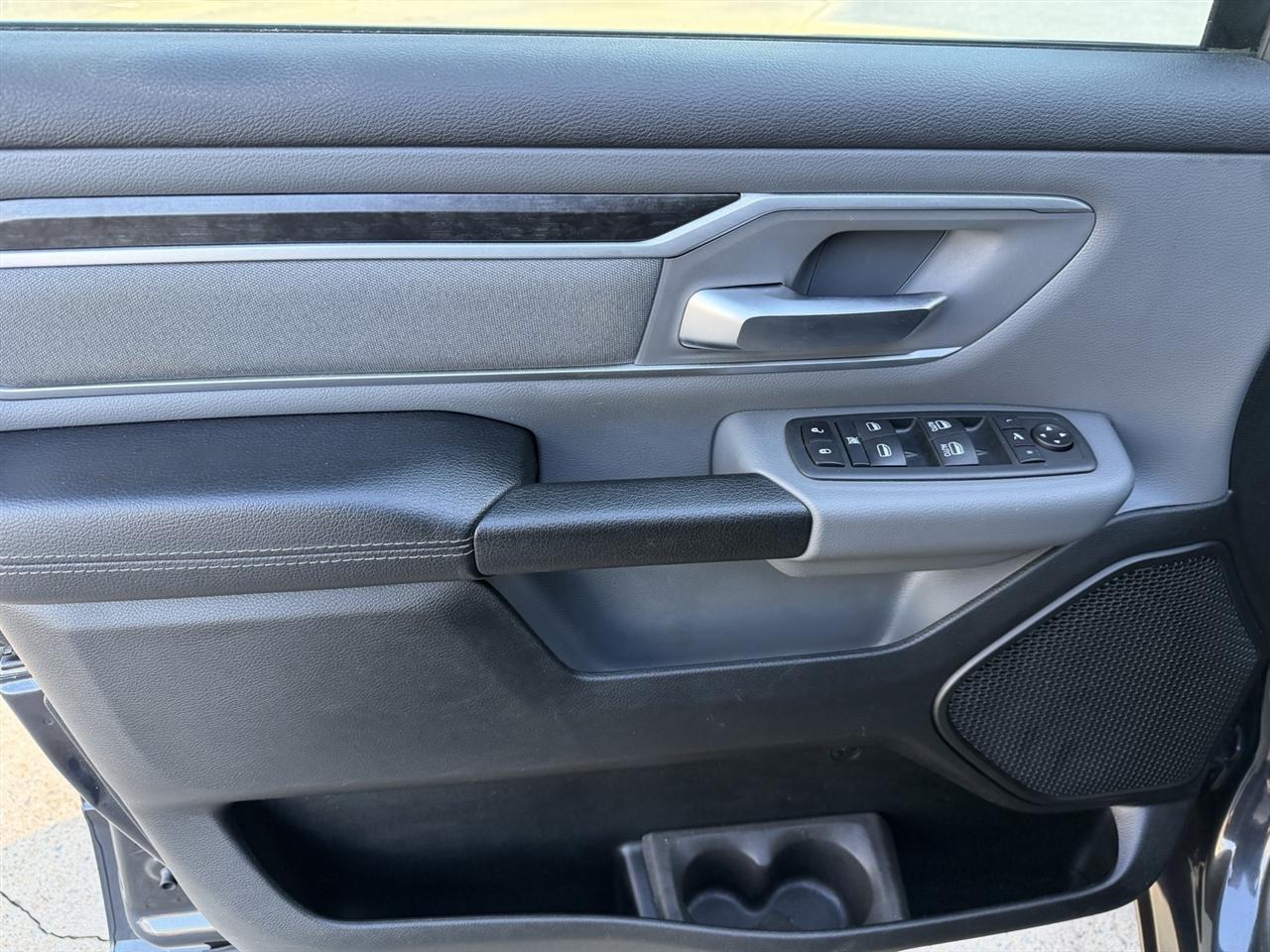 RAM 1500 Big Horn Crew Cab SWB 4WD 2020