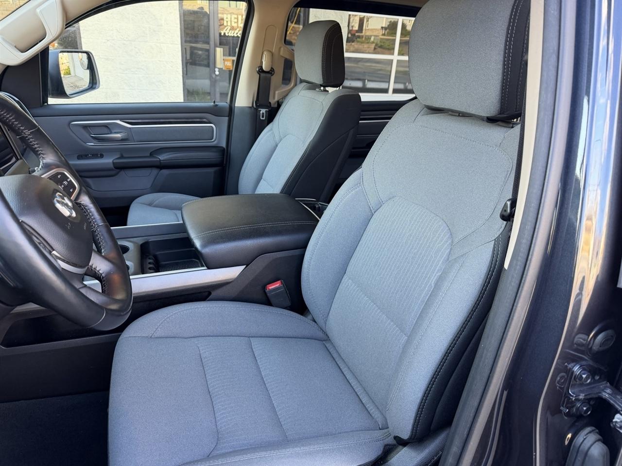 RAM 1500 Big Horn Crew Cab SWB 4WD 2020