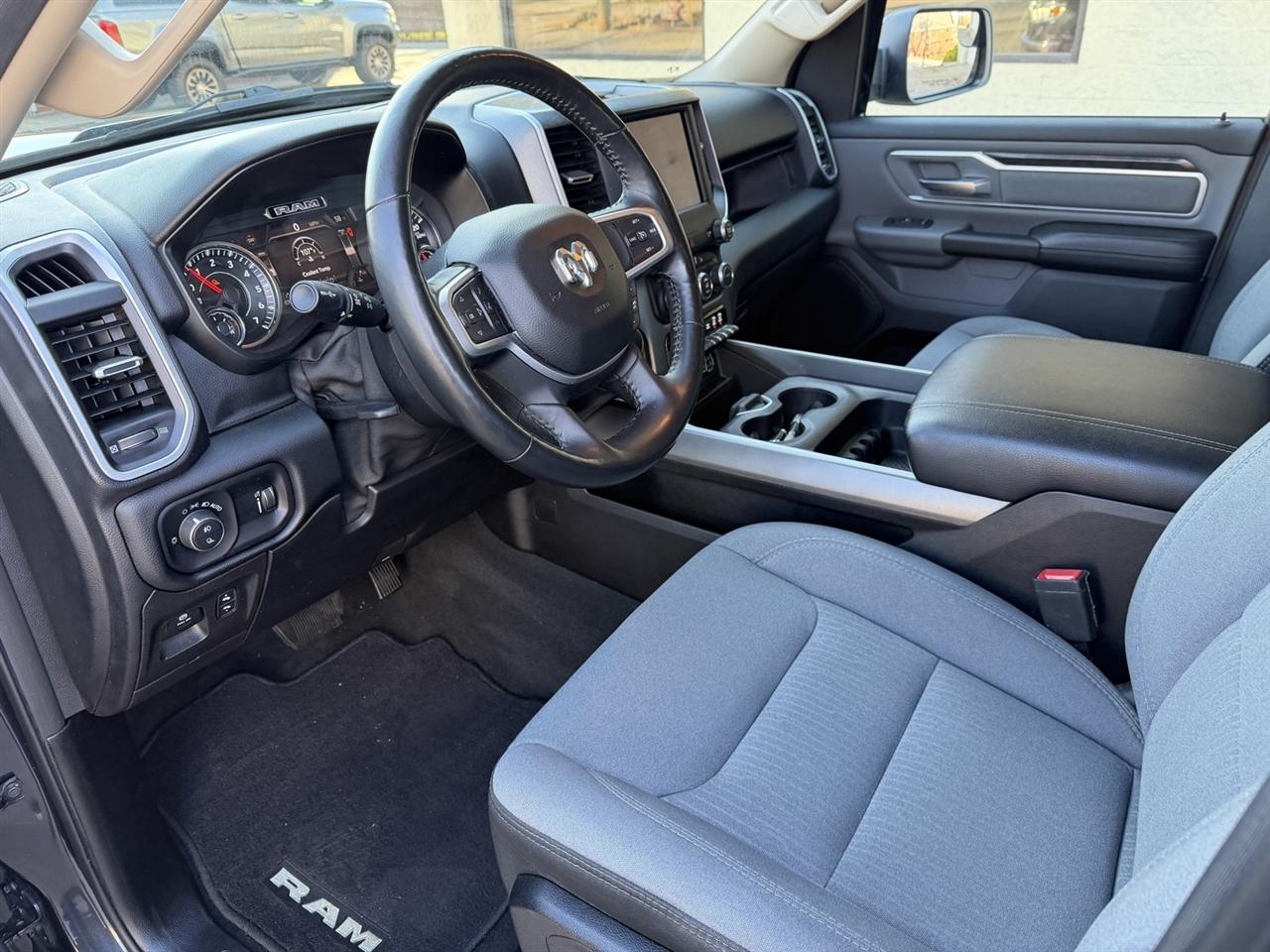 RAM 1500 Big Horn Crew Cab SWB 4WD 2020