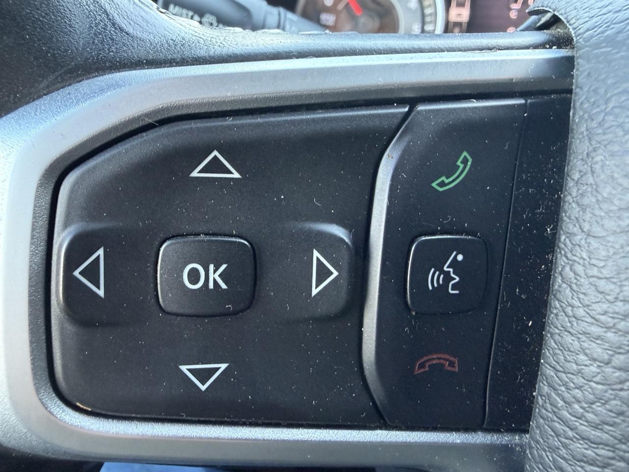 RAM 1500 Big Horn Crew Cab SWB 4WD 2020