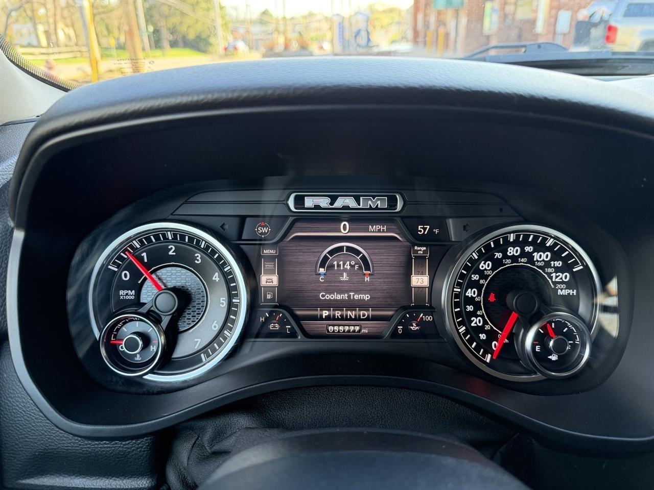 RAM 1500 Big Horn Crew Cab SWB 4WD 2020