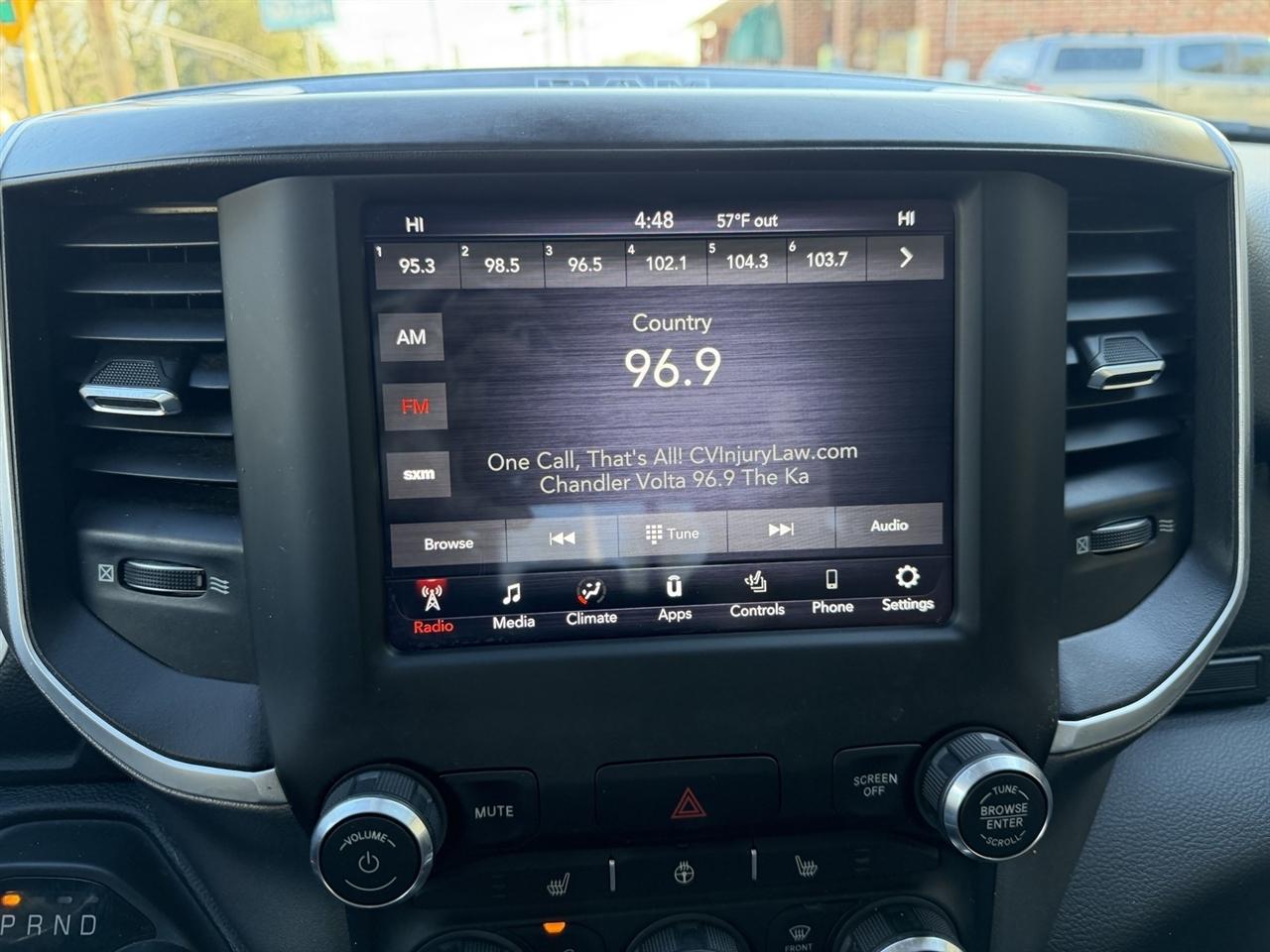 RAM 1500 Big Horn Crew Cab SWB 4WD 2020