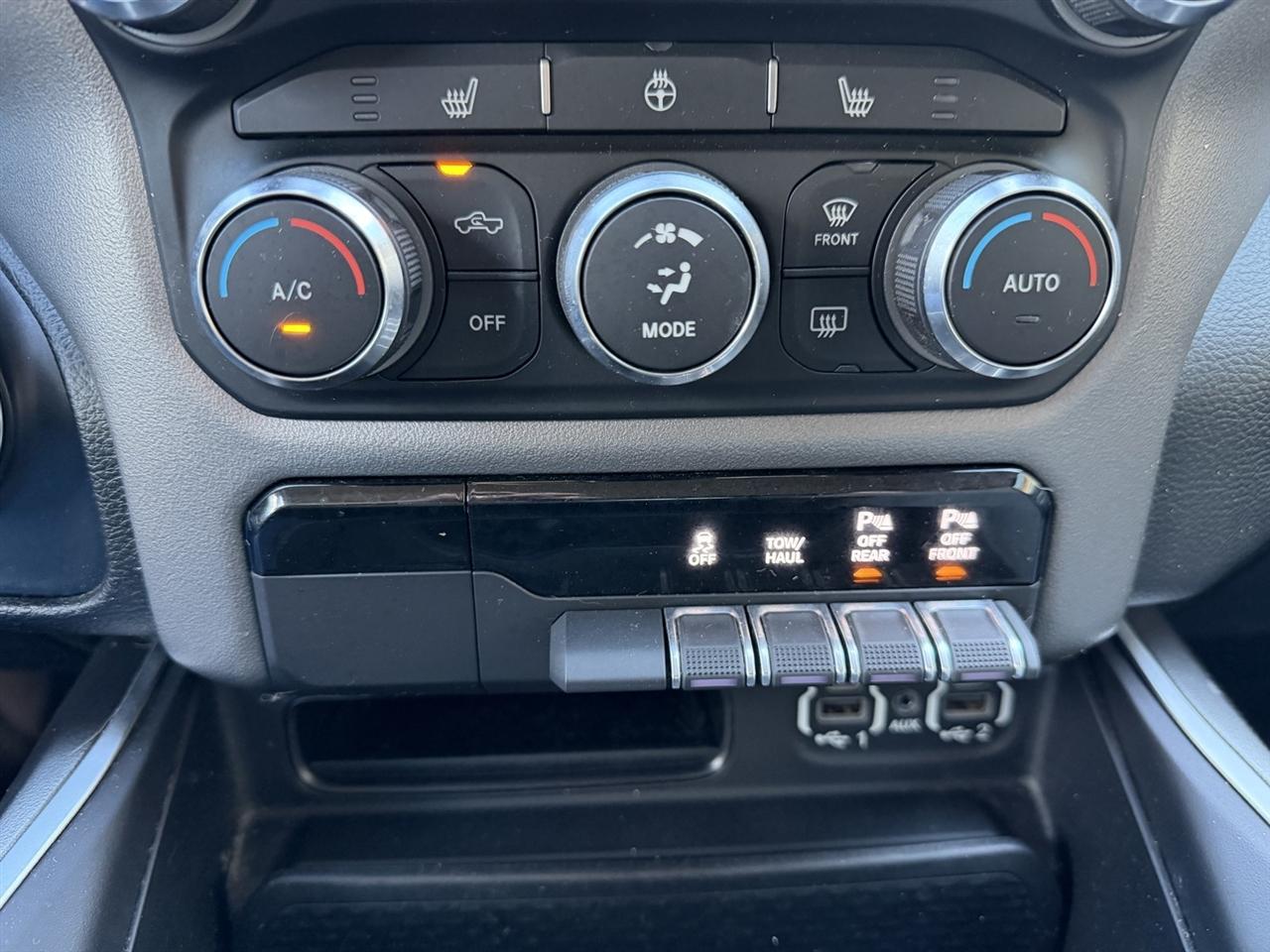 RAM 1500 Big Horn Crew Cab SWB 4WD 2020