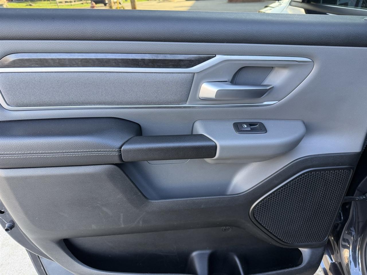 RAM 1500 Big Horn Crew Cab SWB 4WD 2020