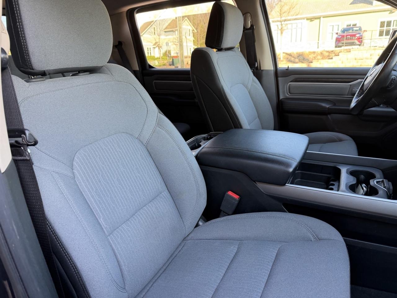 RAM 1500 Big Horn Crew Cab SWB 4WD 2020