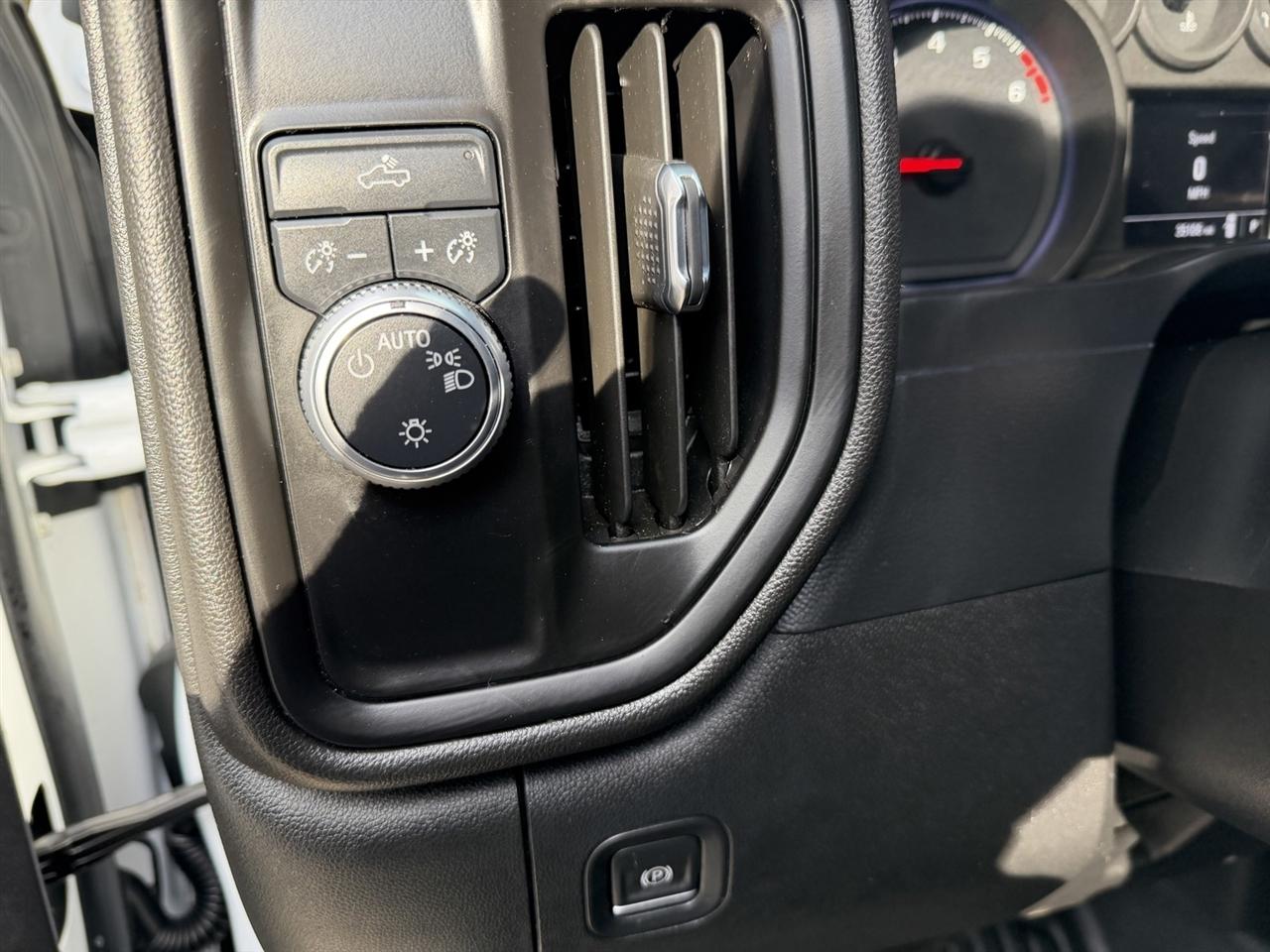 GMC Sierra 1500 Base Double Cab 2WD 2020