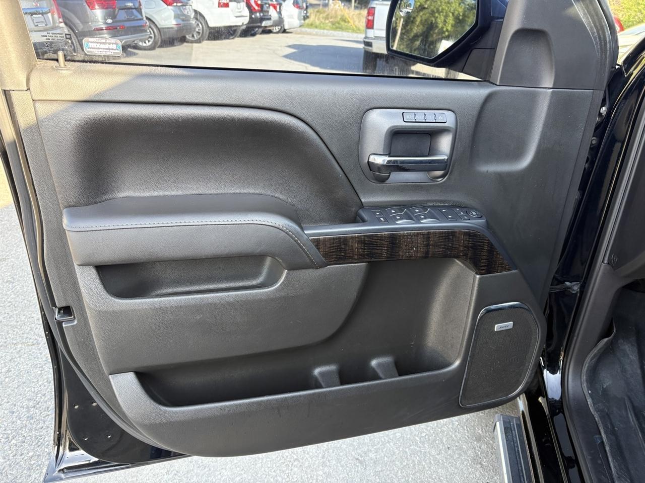 GMC Sierra 1500 Denali Crew Cab Long Box 4WD 2016