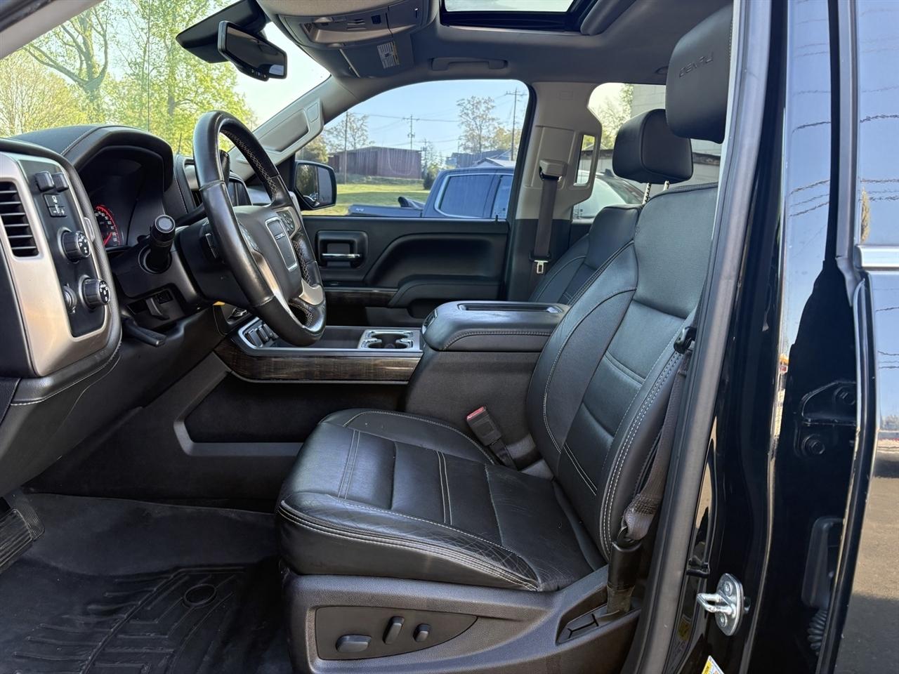 GMC Sierra 1500 Denali Crew Cab Long Box 4WD 2016