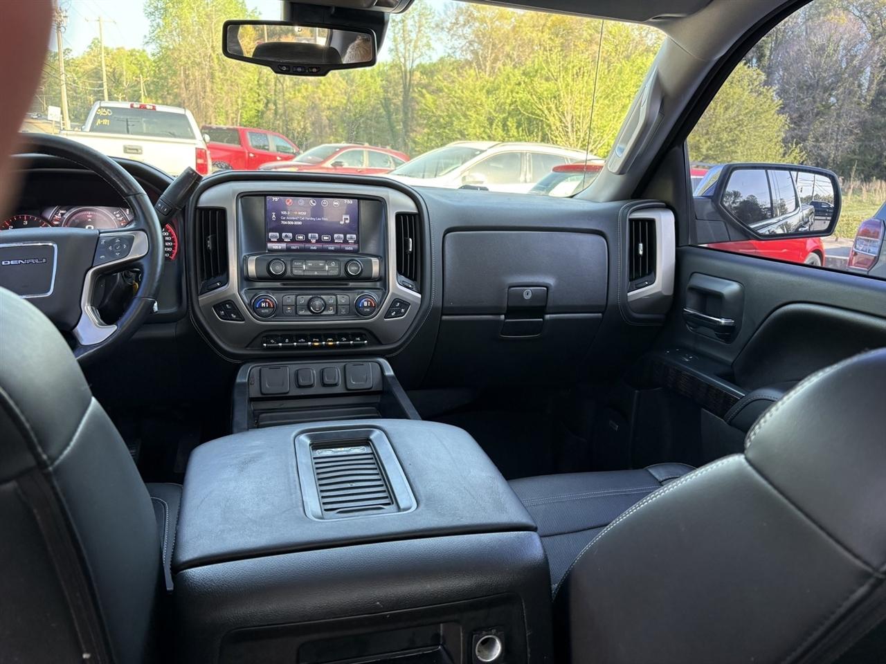 GMC Sierra 1500 Denali Crew Cab Long Box 4WD 2016