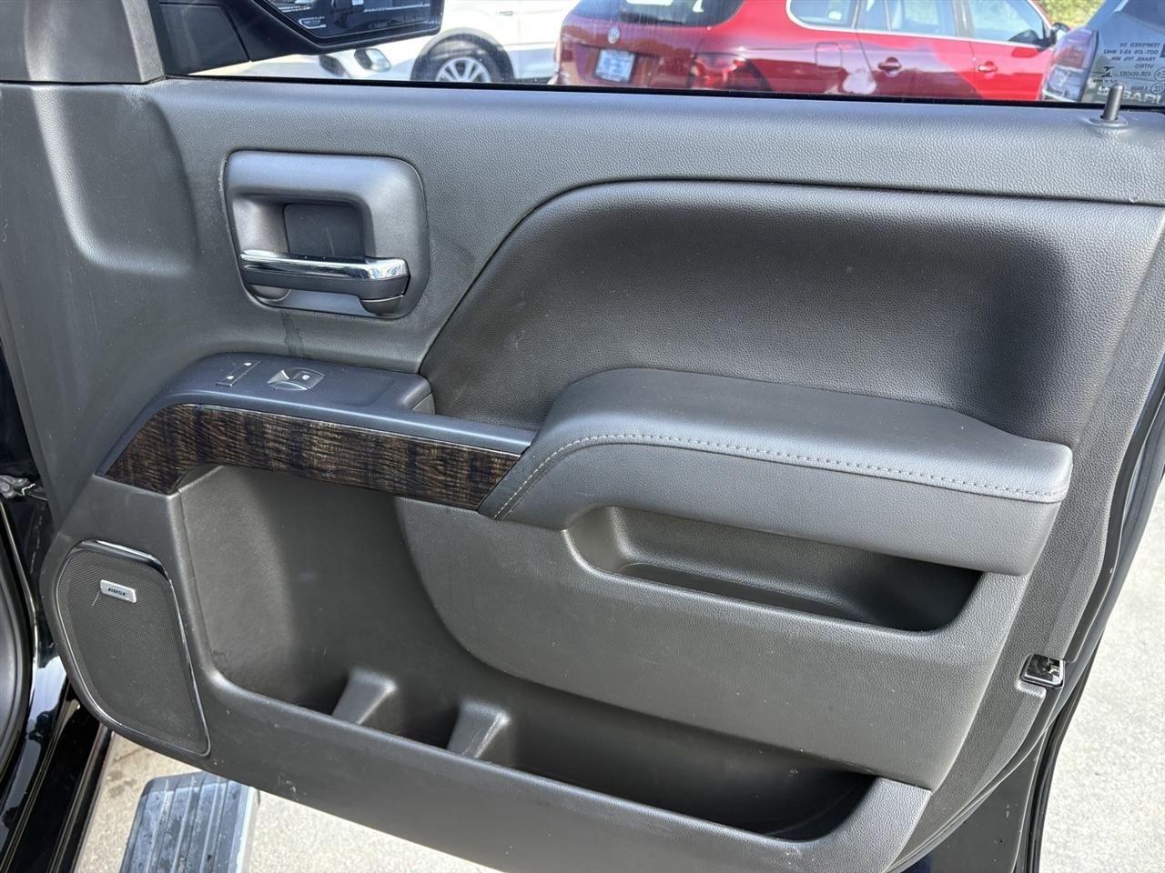 GMC Sierra 1500 Denali Crew Cab Long Box 4WD 2016