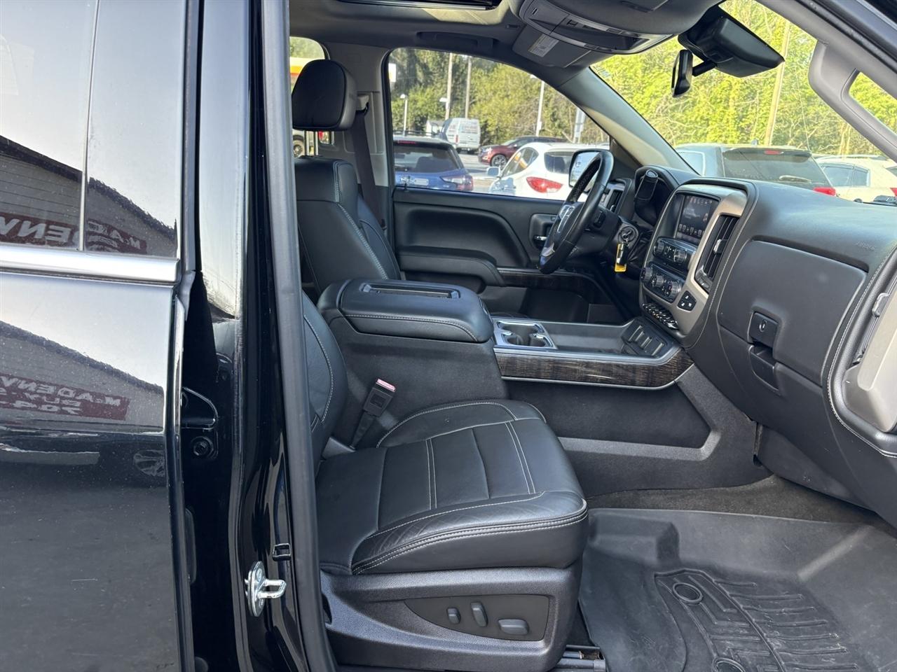 GMC Sierra 1500 Denali Crew Cab Long Box 4WD 2016