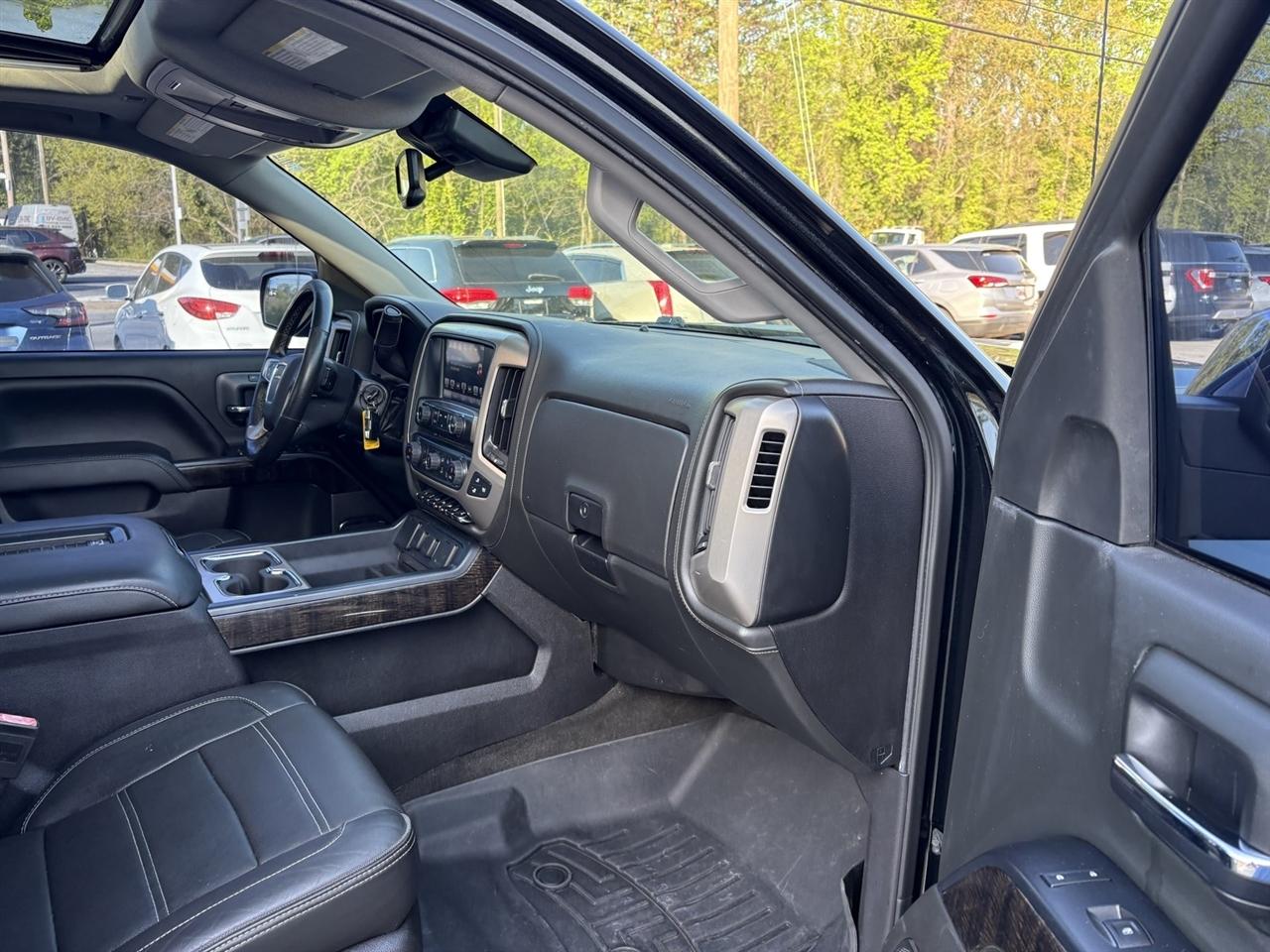 GMC Sierra 1500 Denali Crew Cab Long Box 4WD 2016