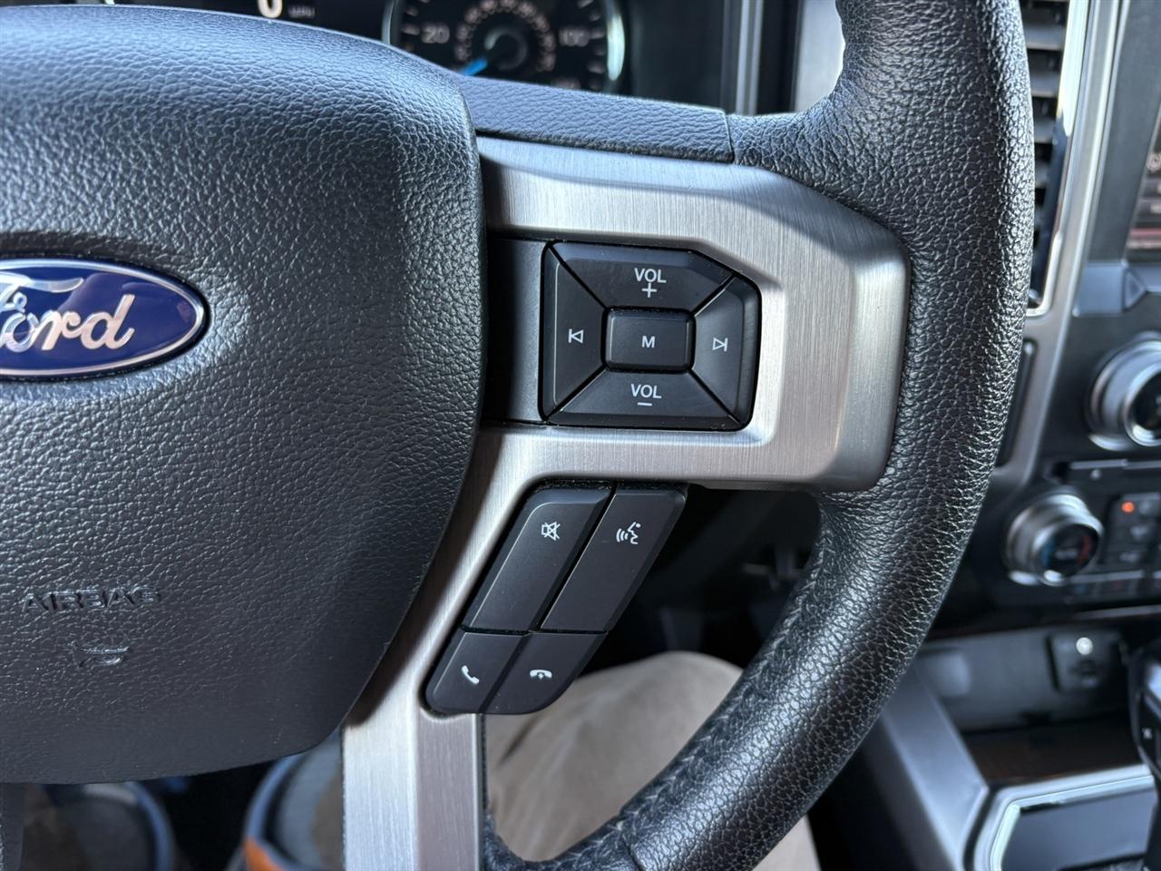 Ford F-150 Platinum 4WD SuperCrew 5.5' Box 2015