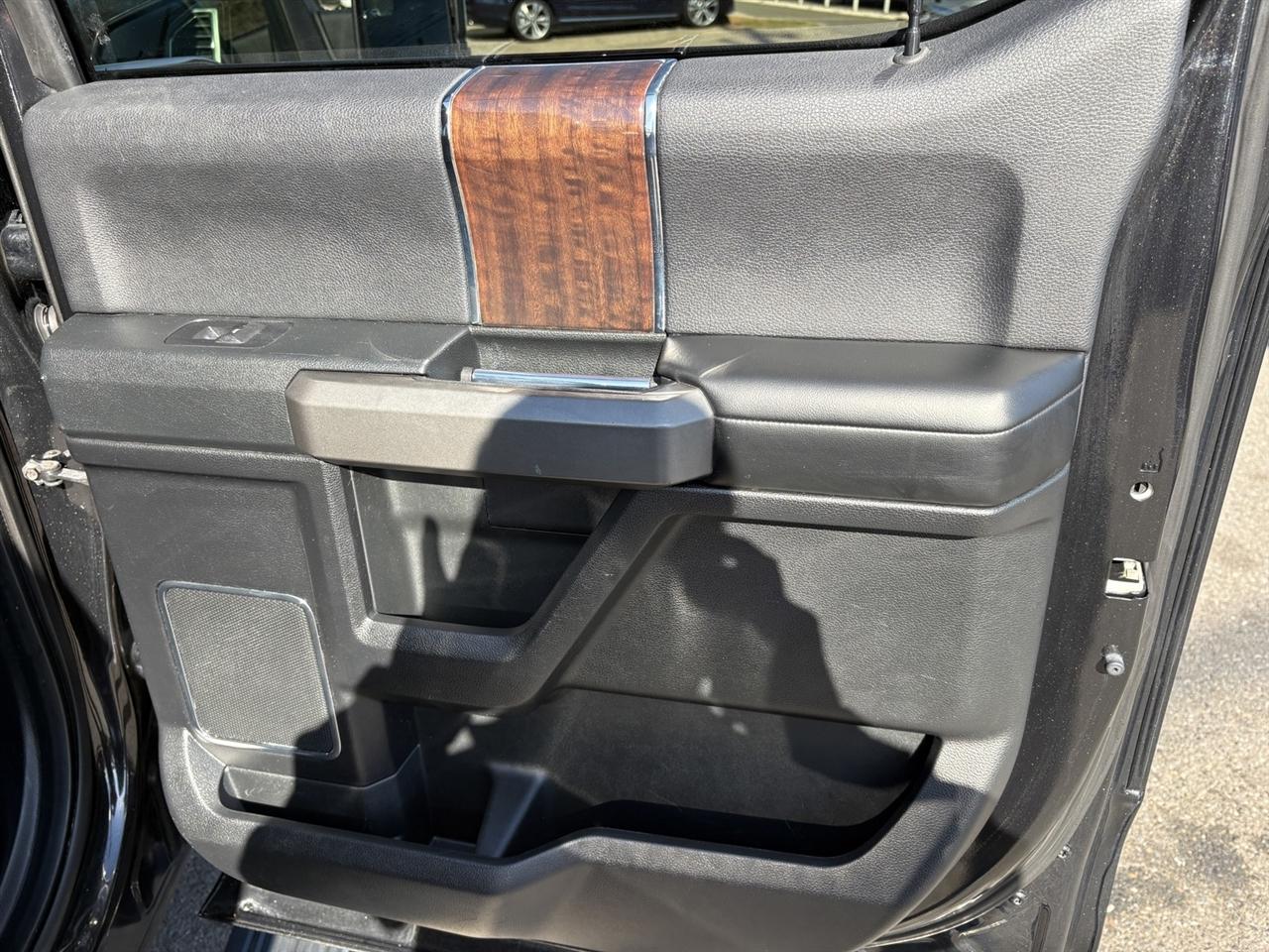 Ford F-150 Platinum 4WD SuperCrew 5.5' Box 2015