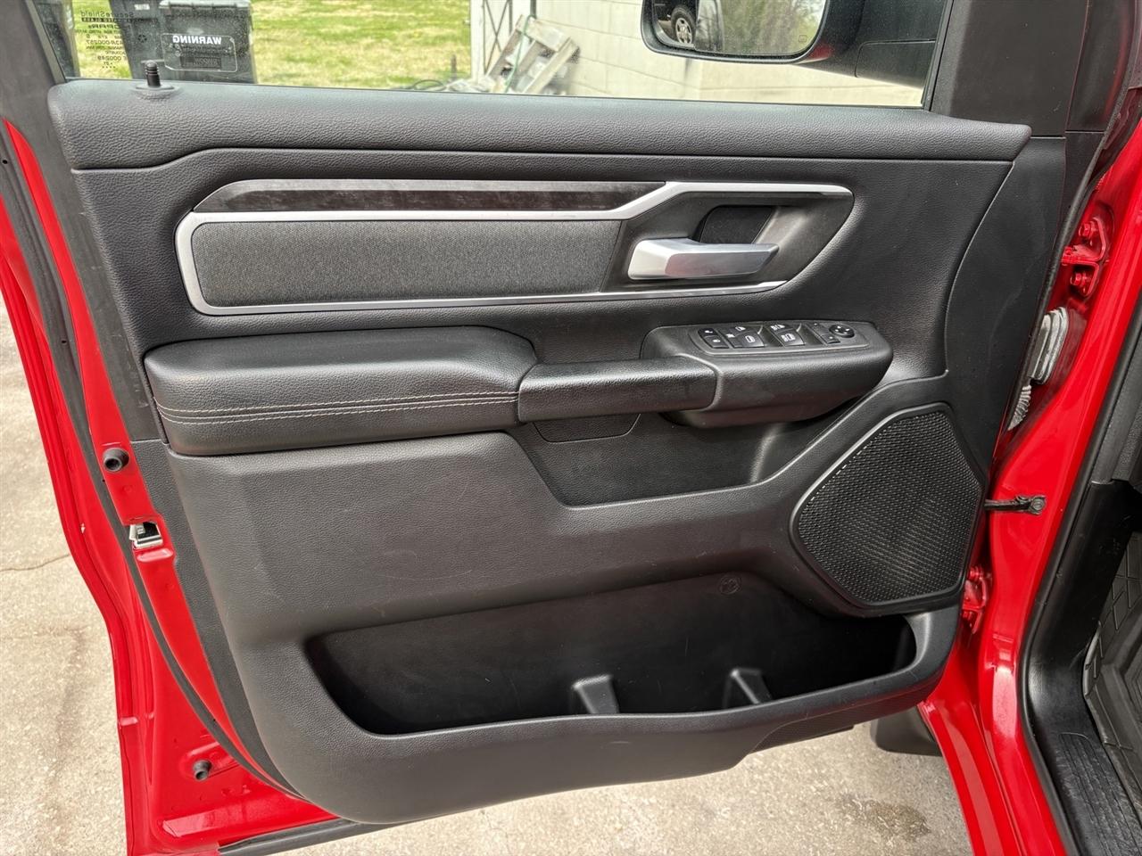 RAM 1500 Big Horn Quad Cab 2WD 2021