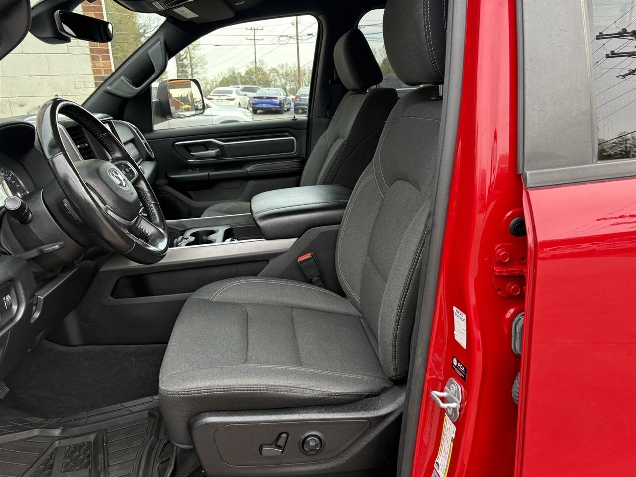 RAM 1500 Big Horn Quad Cab 2WD 2021