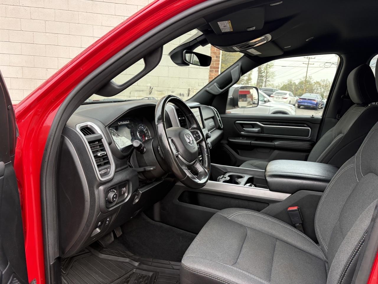 RAM 1500 Big Horn Quad Cab 2WD 2021