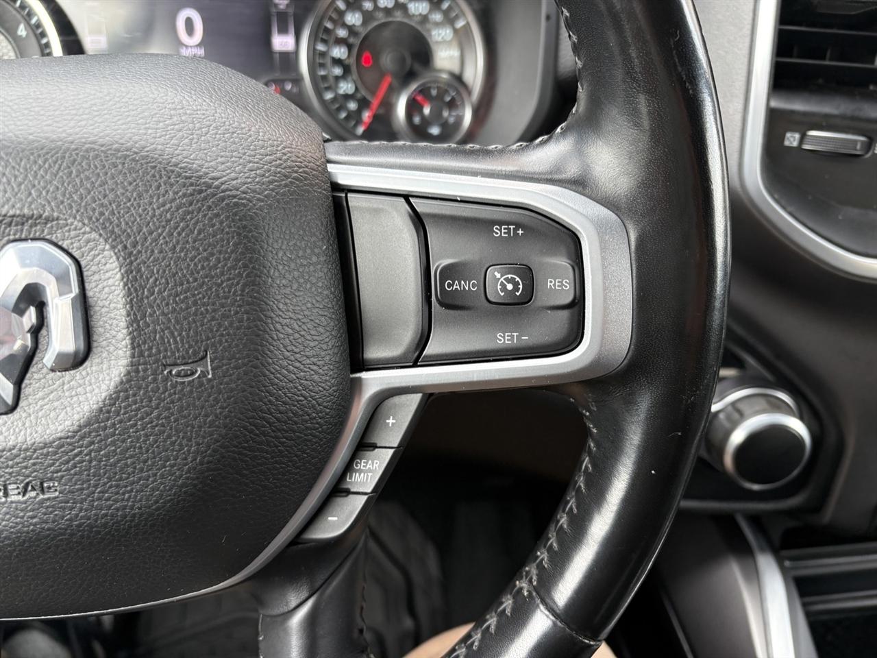 RAM 1500 Big Horn Quad Cab 2WD 2021