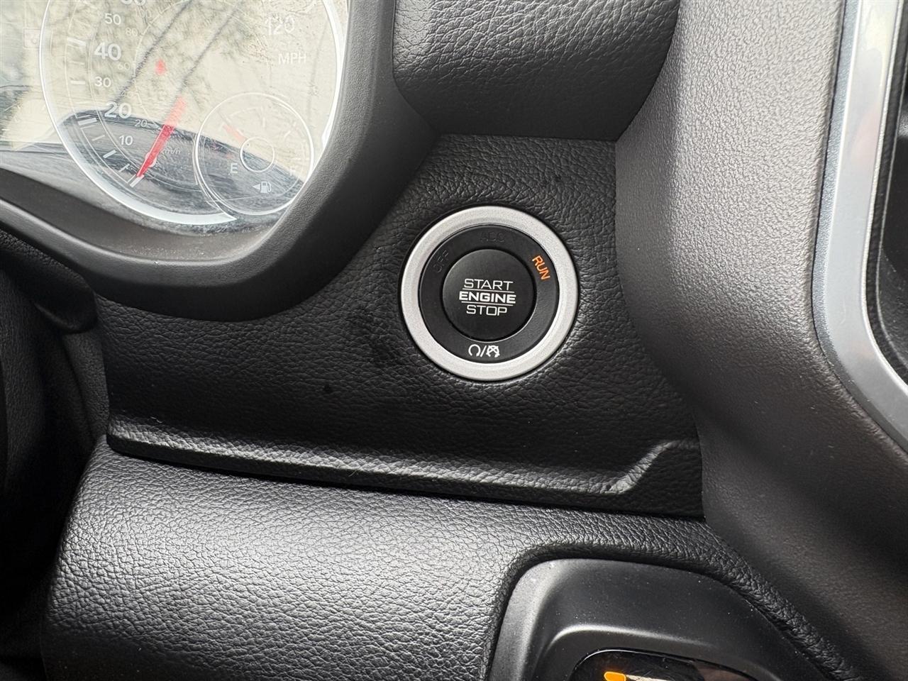 RAM 1500 Big Horn Quad Cab 2WD 2021