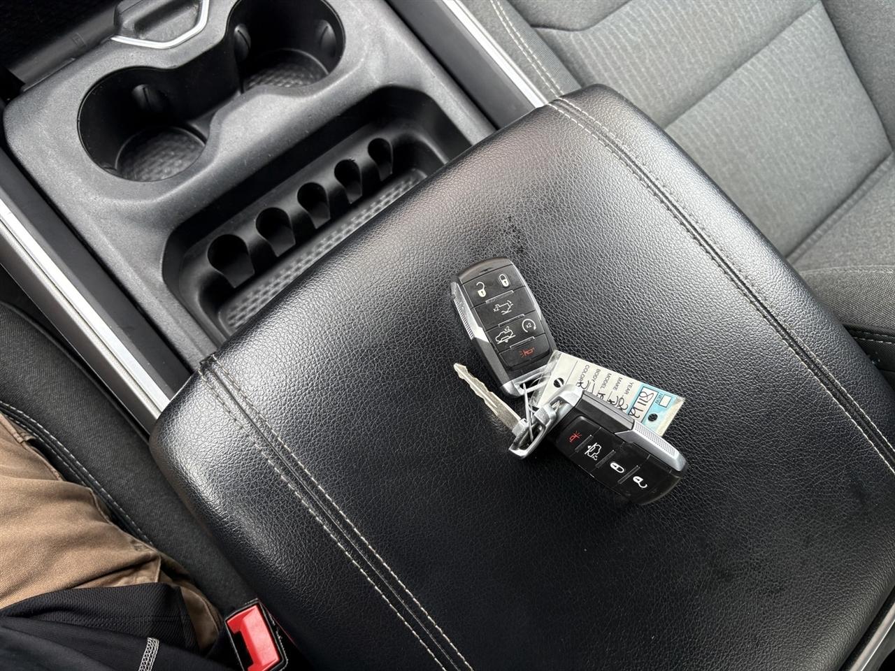 RAM 1500 Big Horn Quad Cab 2WD 2021