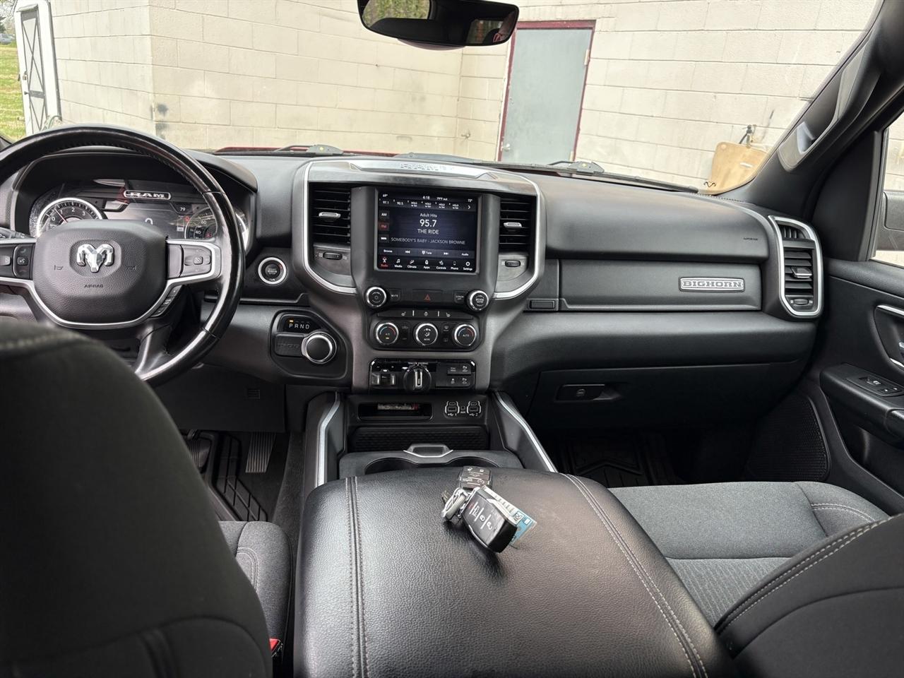 RAM 1500 Big Horn Quad Cab 2WD 2021