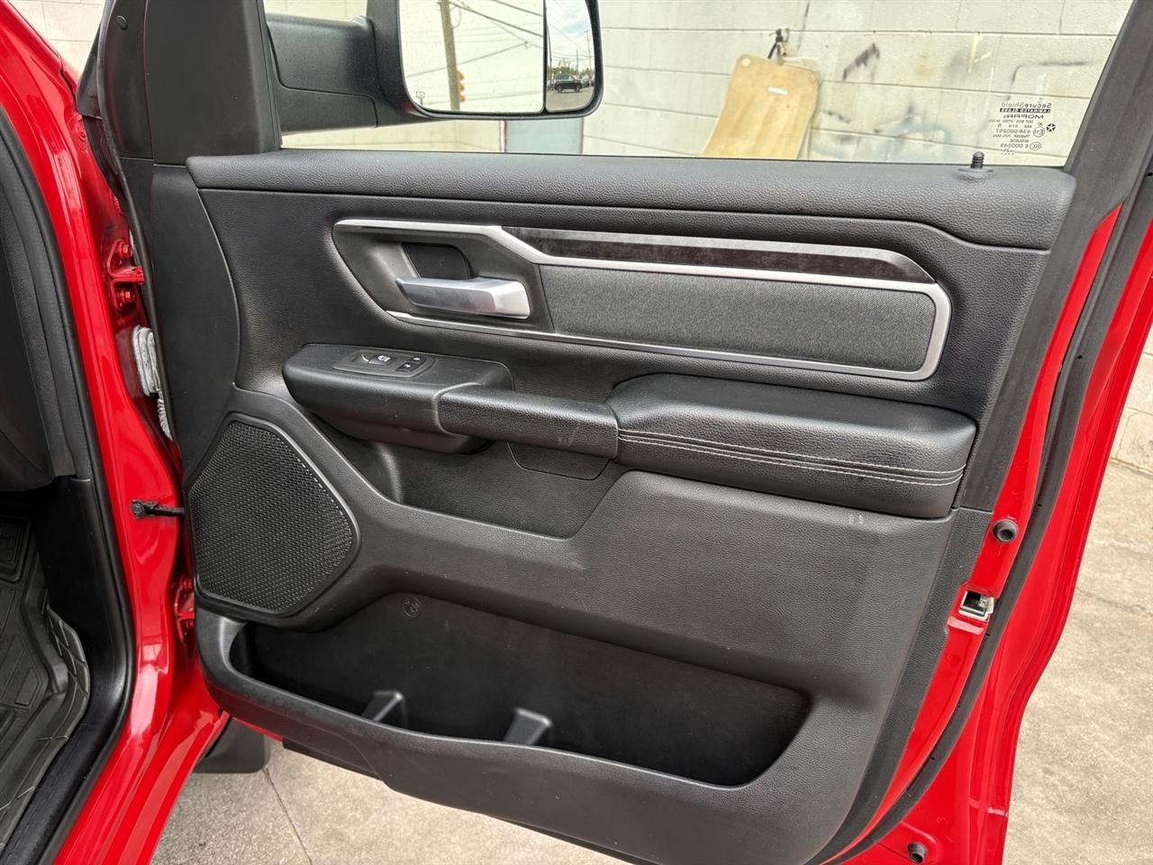 RAM 1500 Big Horn Quad Cab 2WD 2021