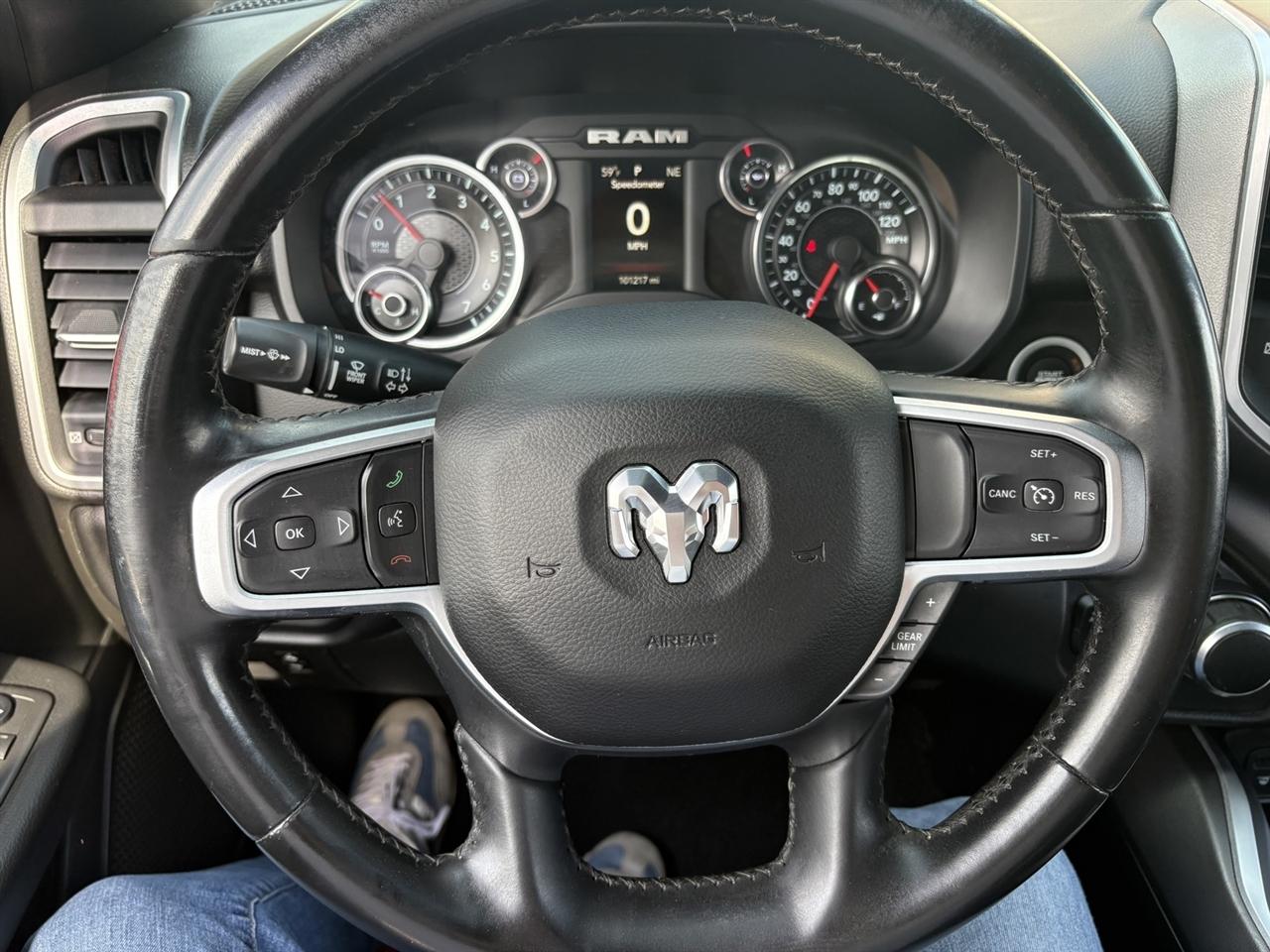 RAM 1500 Big Horn Crew Cab SWB 4WD 2019