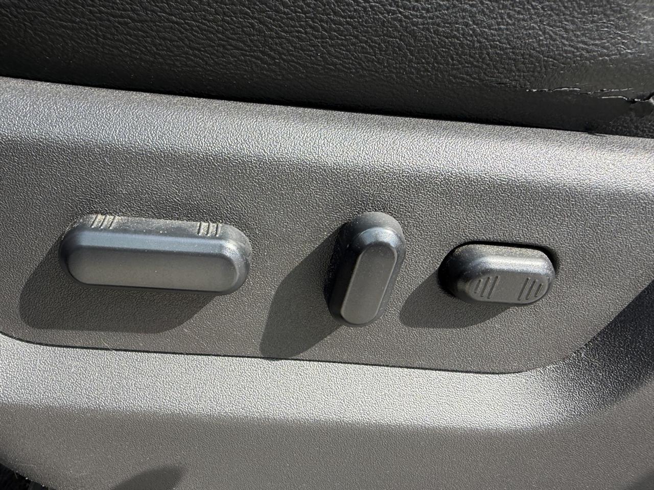 Ford F-350 SD Lariat Crew Cab LWB 4WD 2016