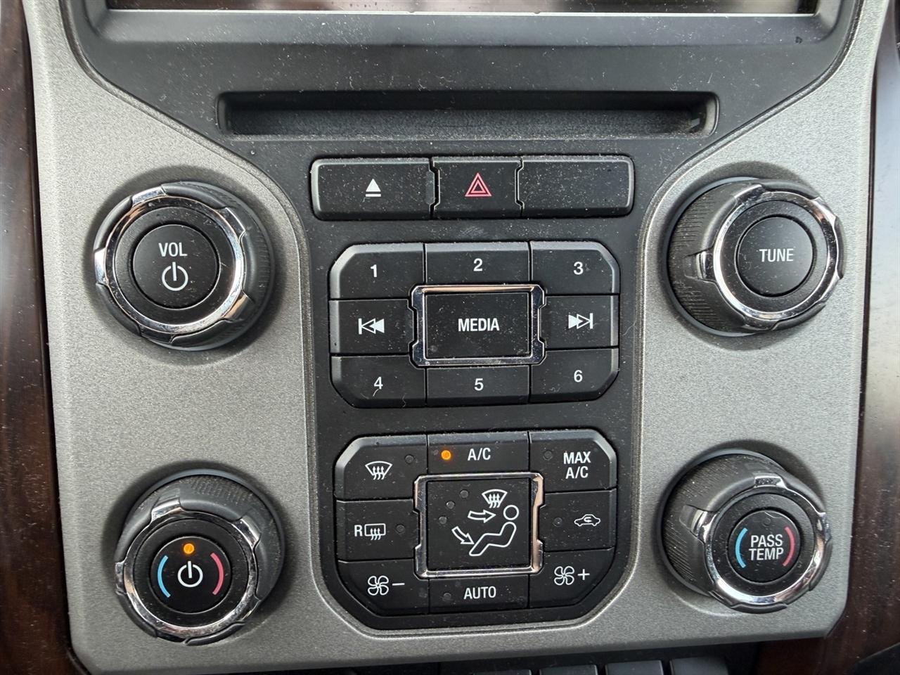 Ford F-350 SD Lariat Crew Cab LWB 4WD 2016