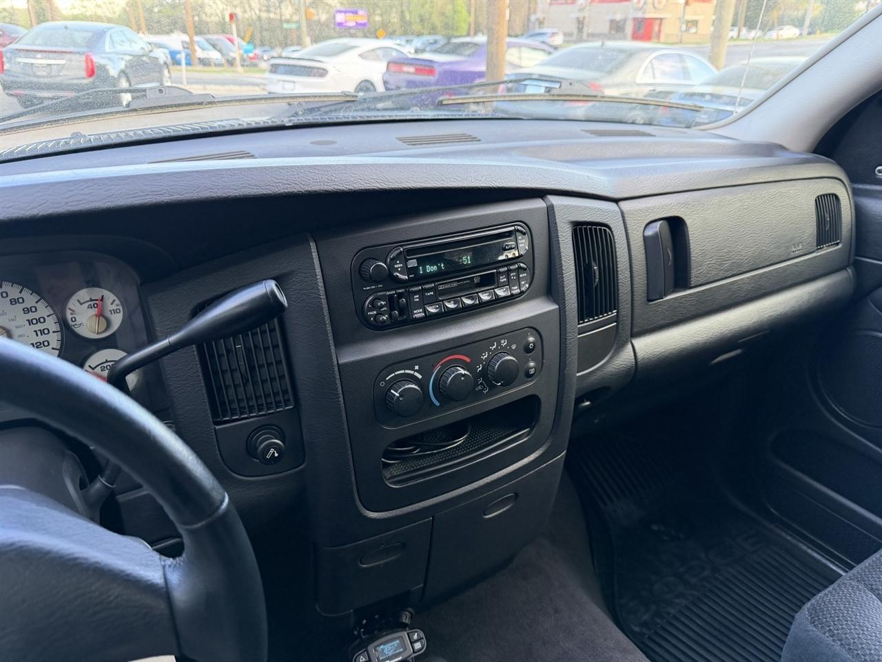 Dodge Ram 2500 SLT Quad Cab 4WD 2003