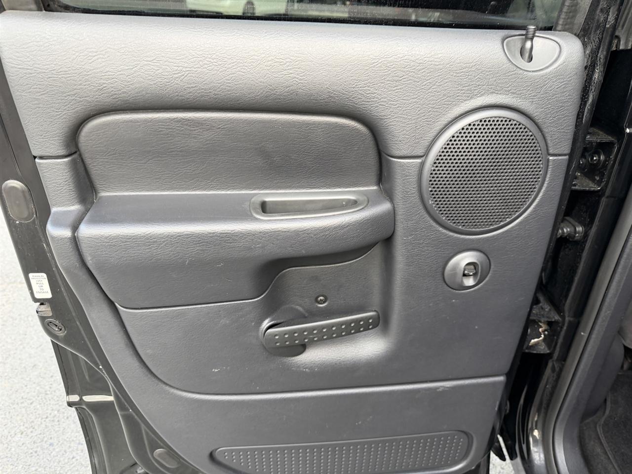 Dodge Ram 2500 SLT Quad Cab 4WD 2003