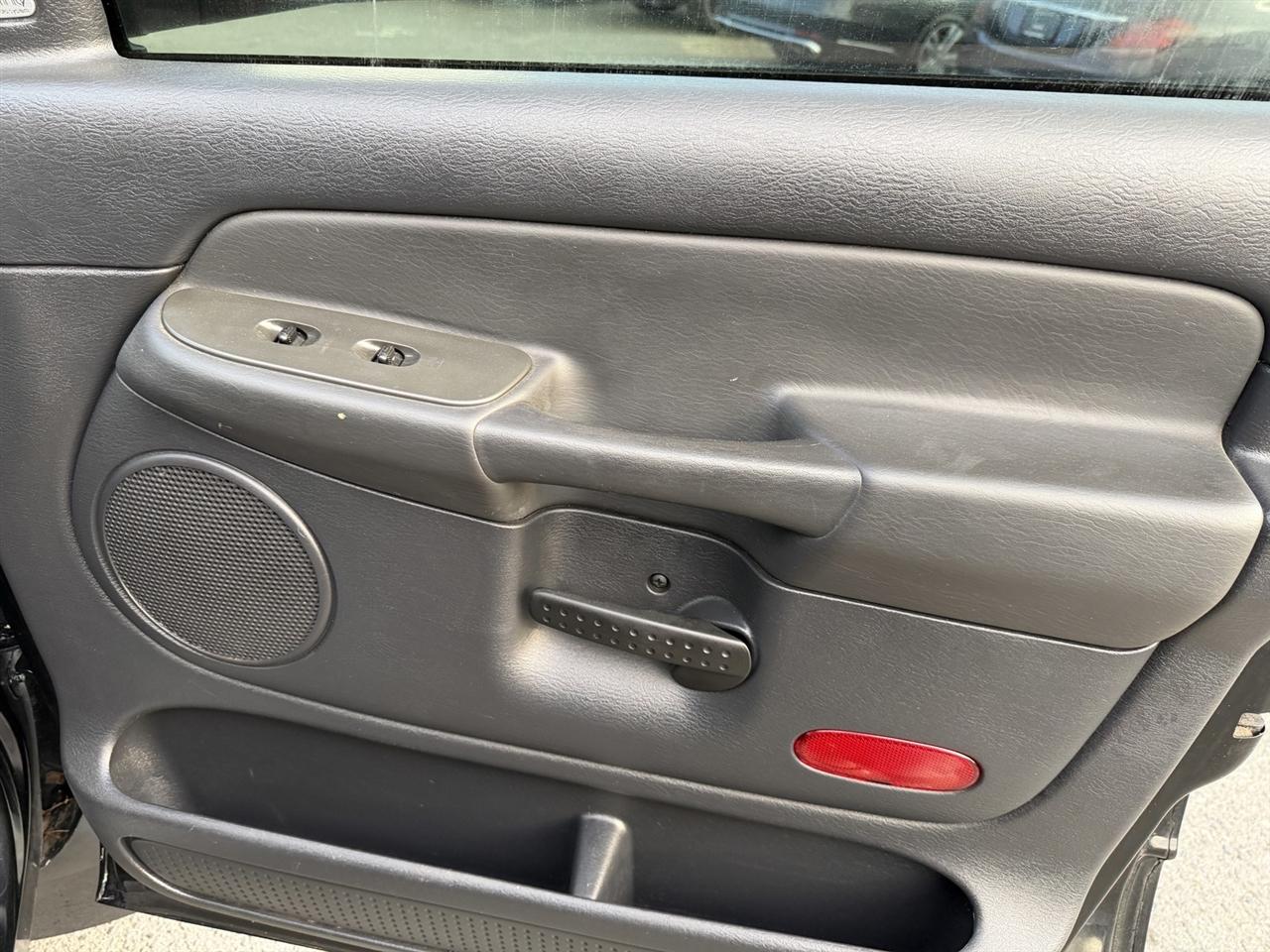 Dodge Ram 2500 SLT Quad Cab 4WD 2003