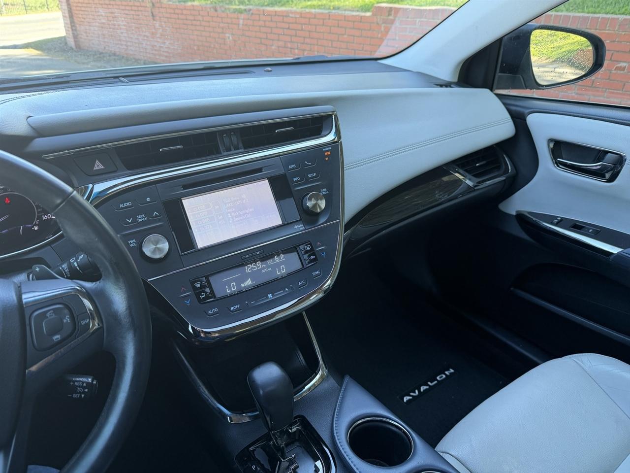 Toyota Avalon XLE 2013