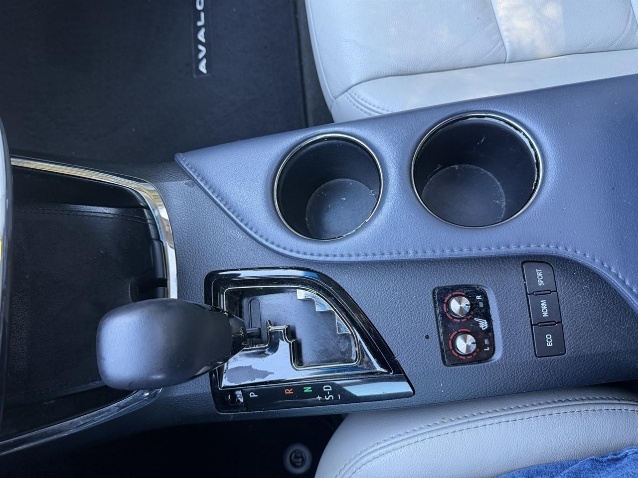 Toyota Avalon XLE 2013