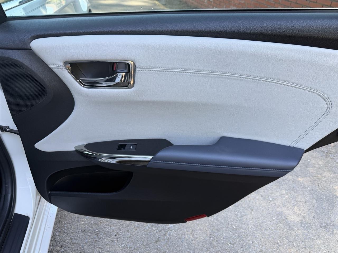 Toyota Avalon XLE 2013