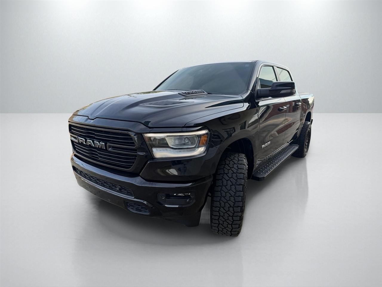 RAM 1500 Laramie Crew Cab SWB 4WD 2024