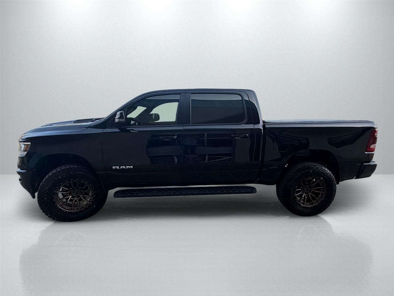 RAM 1500 Laramie Crew Cab SWB 4WD 2024