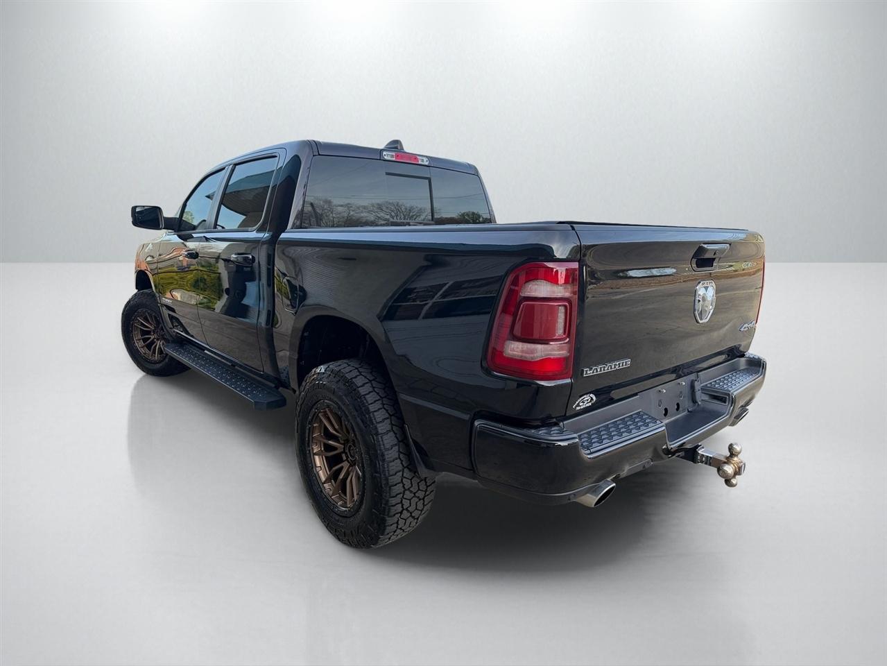 RAM 1500 Laramie Crew Cab SWB 4WD 2024