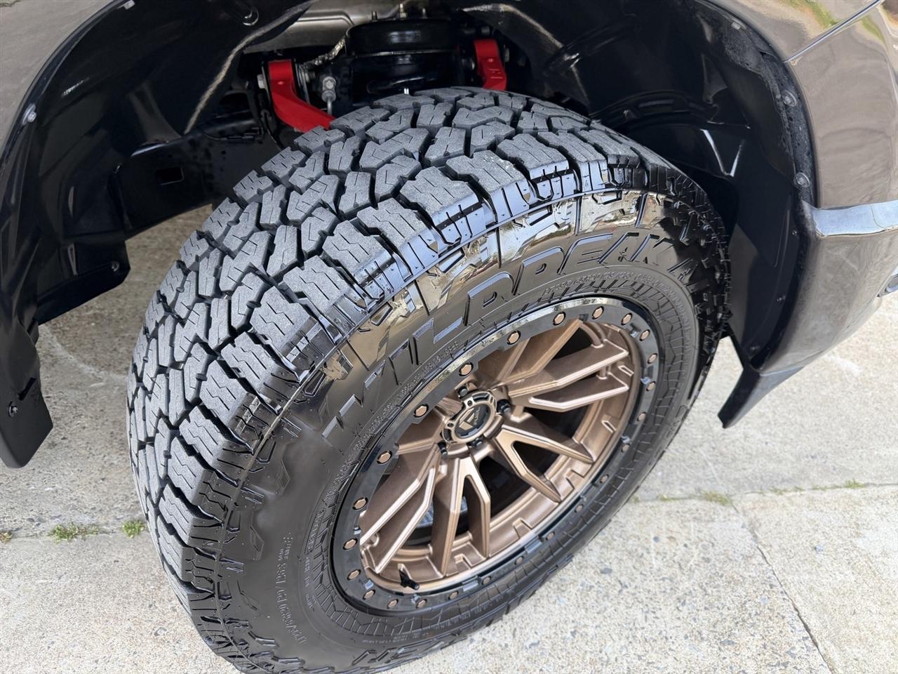 RAM 1500 Laramie Crew Cab SWB 4WD 2024