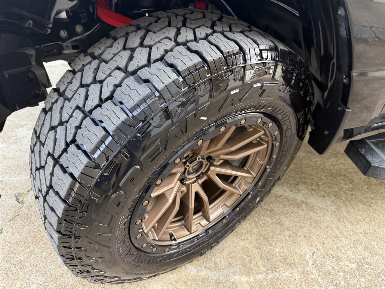 RAM 1500 Laramie Crew Cab SWB 4WD 2024