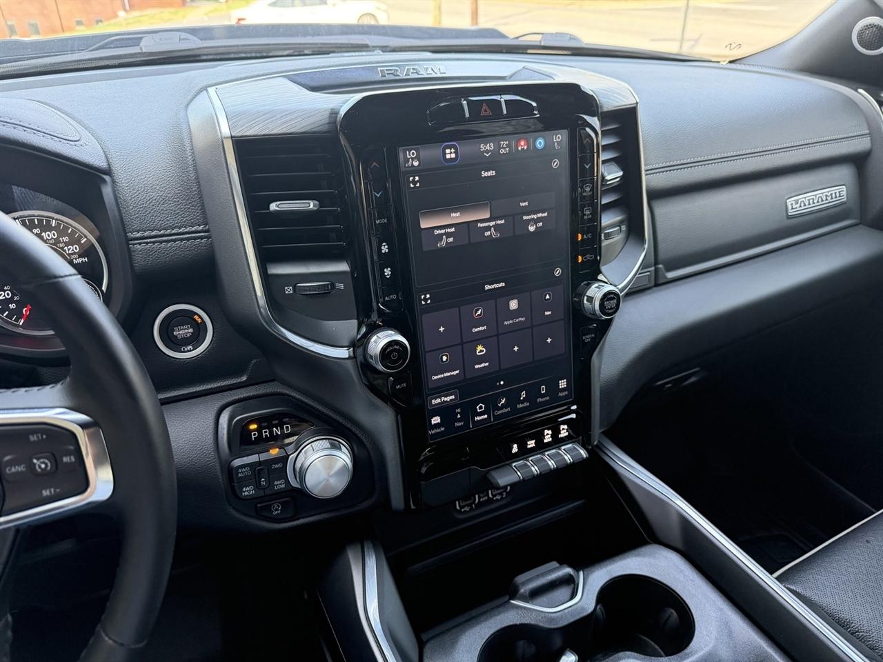 RAM 1500 Laramie Crew Cab SWB 4WD 2024