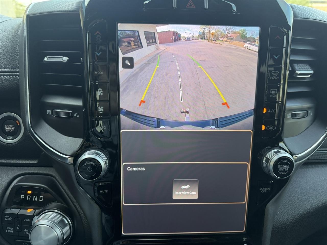 RAM 1500 Laramie Crew Cab SWB 4WD 2024