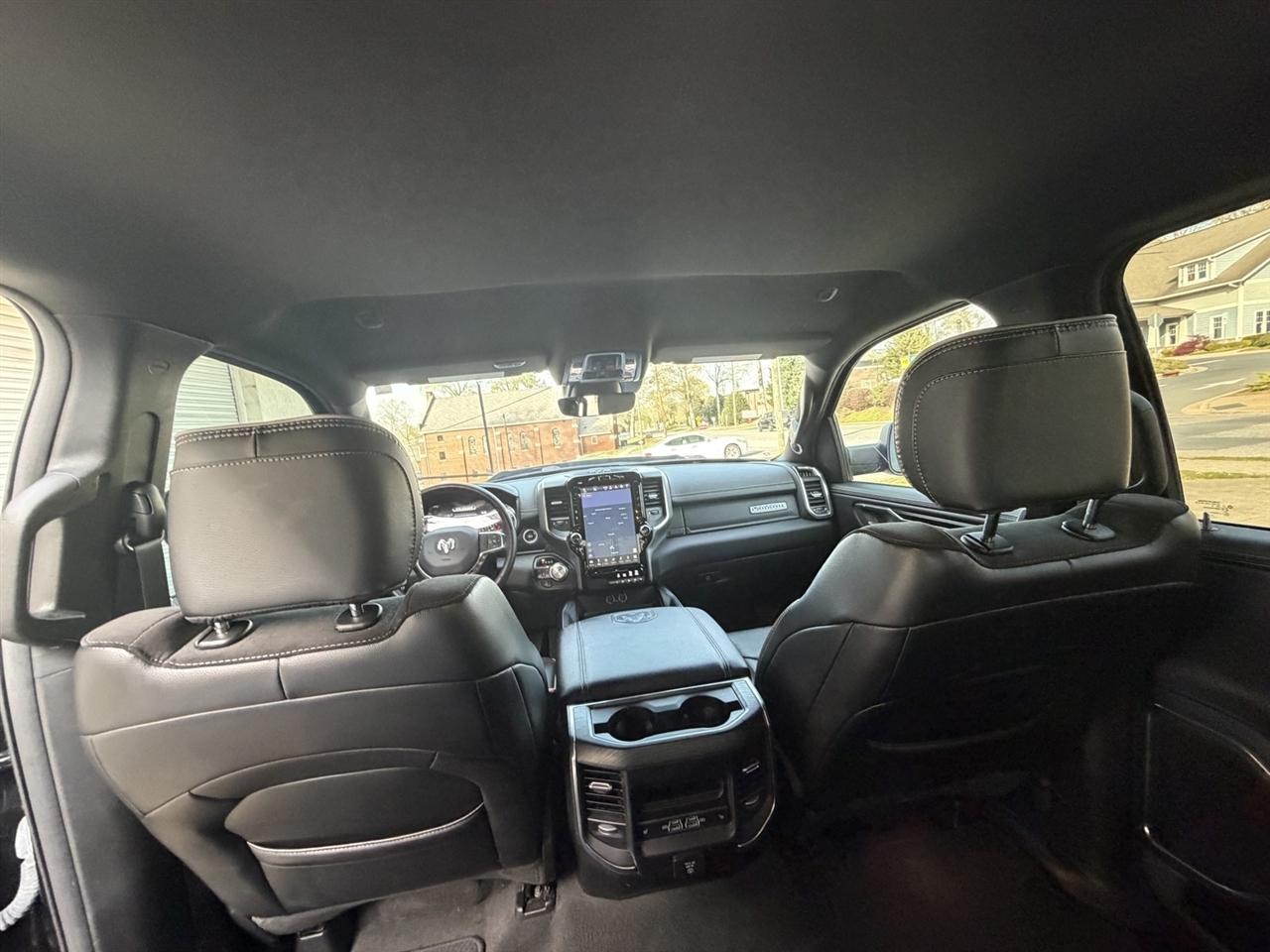 RAM 1500 Laramie Crew Cab SWB 4WD 2024