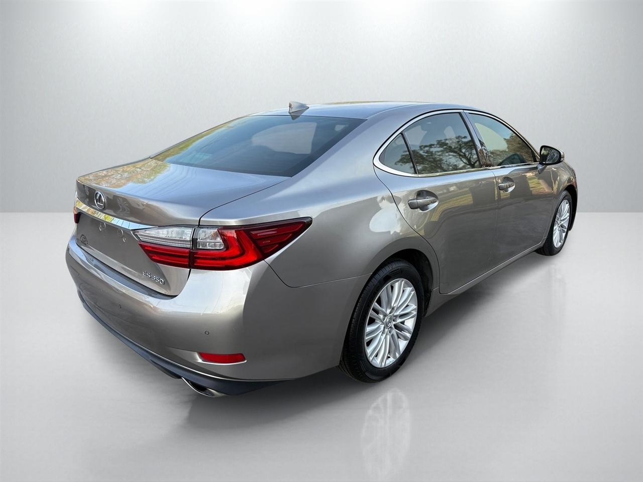 Lexus ES 350 Sedan 2017