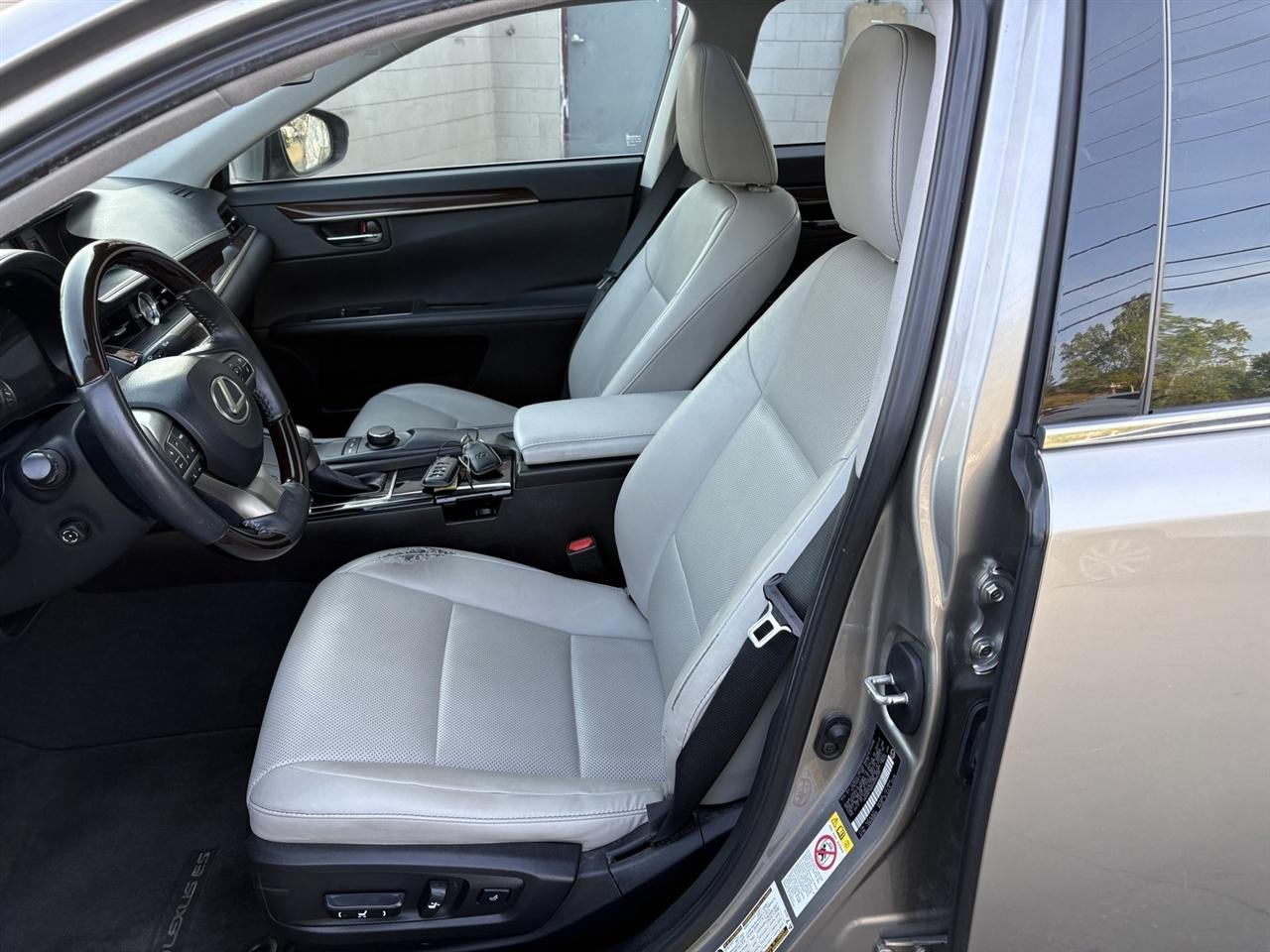 Lexus ES 350 Sedan 2017