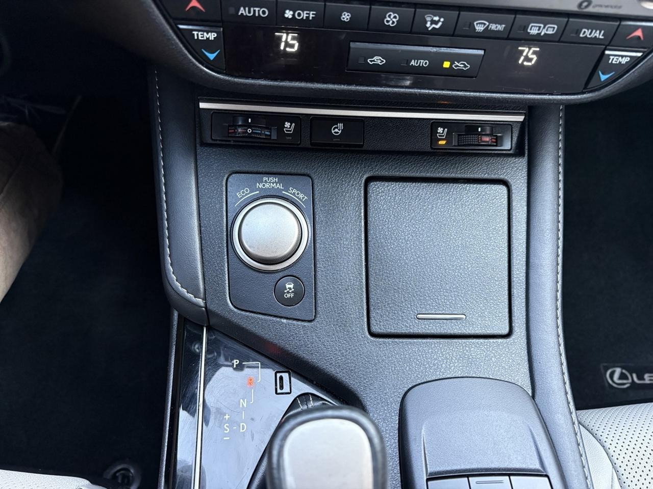 Lexus ES 350 Sedan 2017