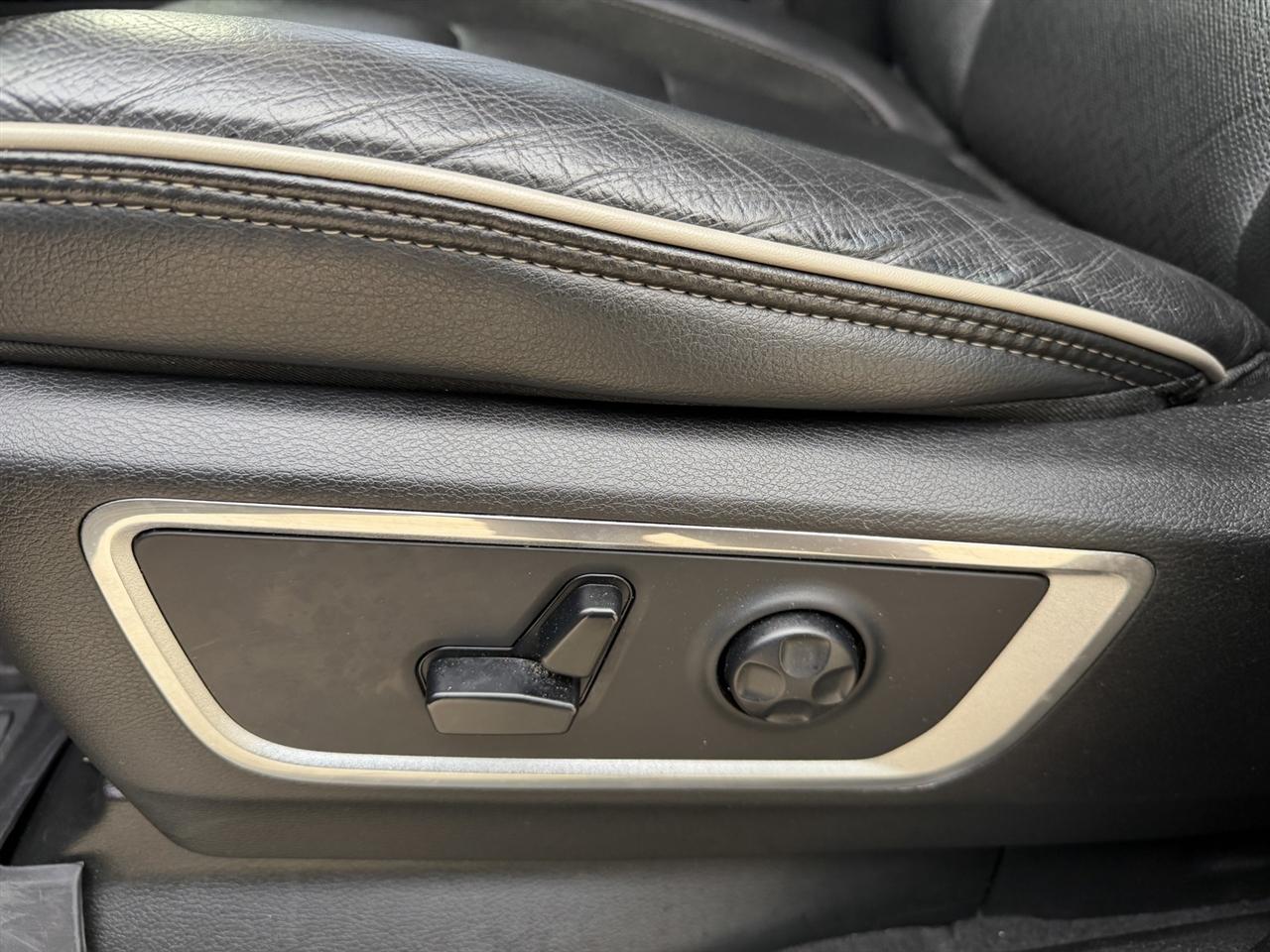 RAM 1500 Laramie Crew Cab SWB 4WD 2019