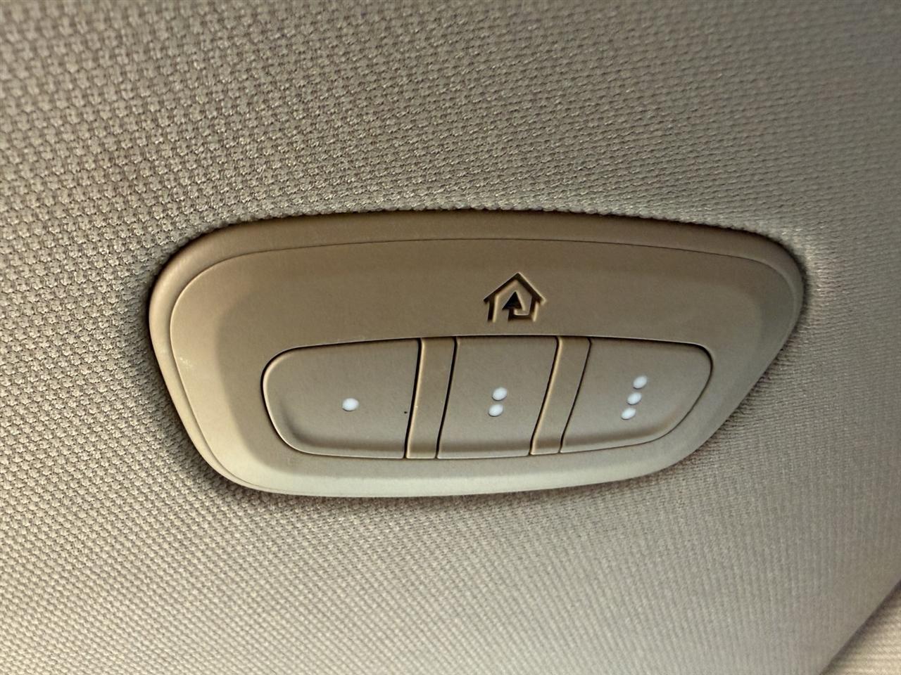 RAM 1500 Laramie Crew Cab SWB 4WD 2019